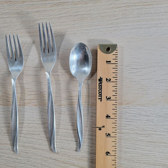 International Sterling PINE SPRAY 4 Pieces 925 Silverware Fork Knife Spoon - Picture 9 of 10